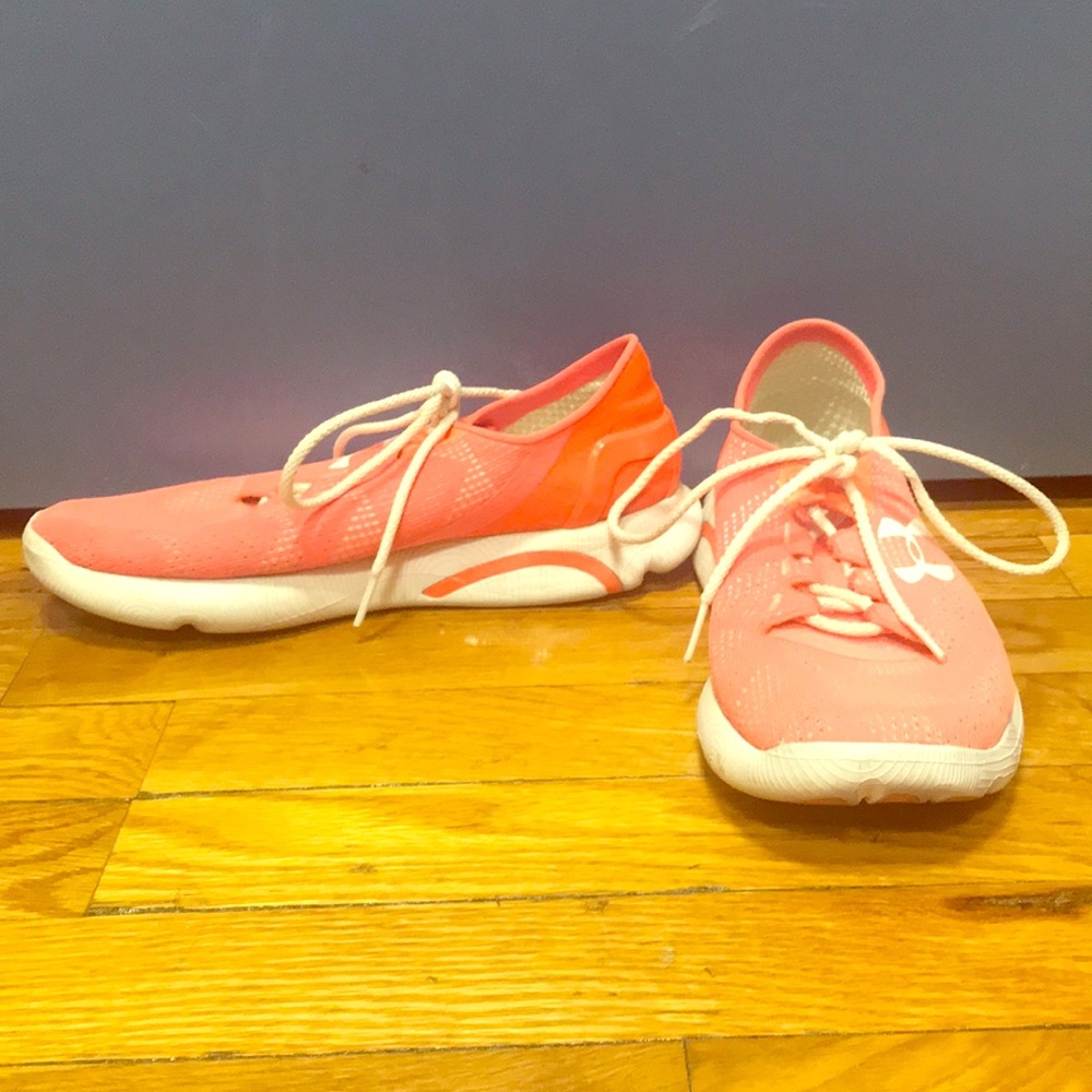 Under armor- pink microform running shoes